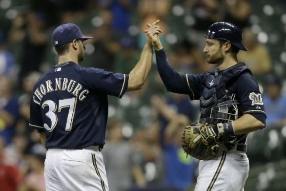 Lucroy drives in 3, Brewers beat Pirates for 5th time in row