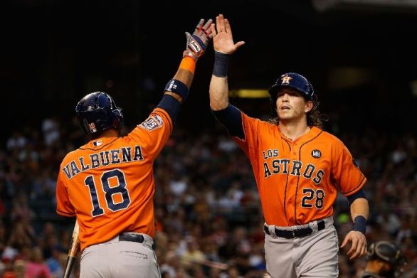 Astros beat D-backs, remain in contention for AL West, 1st wild card