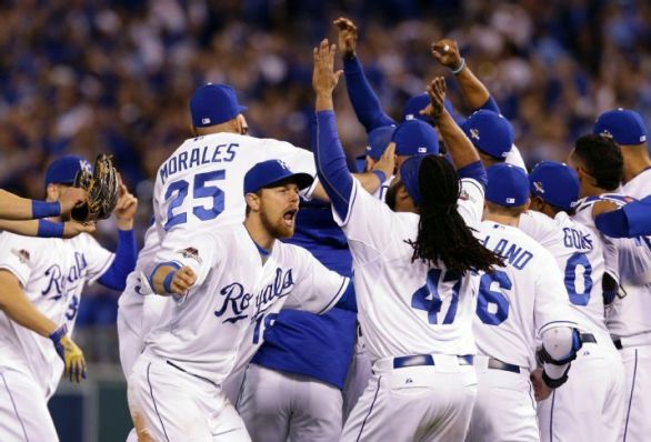 Cueto tosses gem as Royals beat Astros 7-2 in ALDS clincher