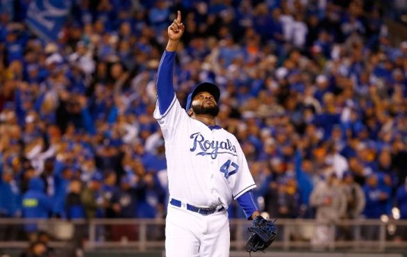 Royals go up 2-0 on Mets in World Series behind Cueto's 2-hitter