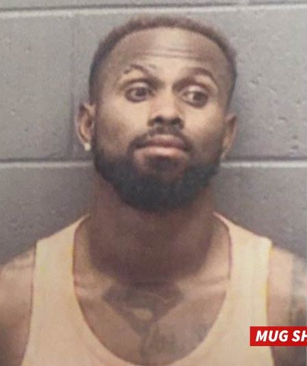 Jose Reyes arrested for choke-slamming his wife