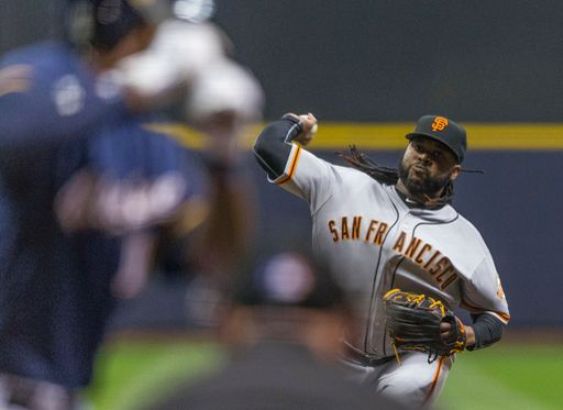 Cueto dominant in debut, Giants top Brewers 2-1