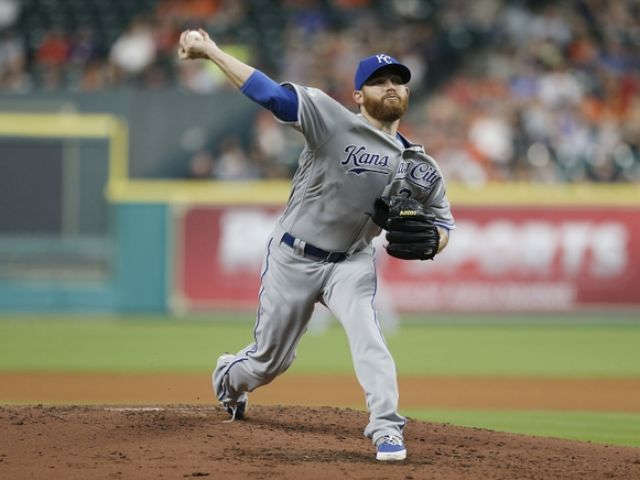 Kennedy throws 7 strong innings, Royals beat Astros 6-2