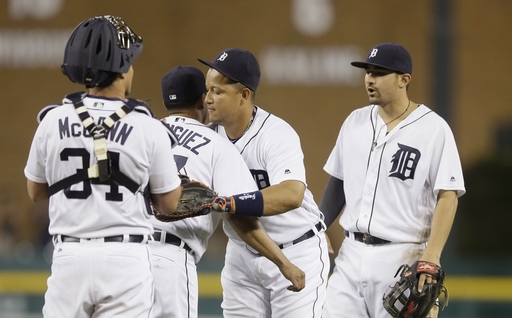 Tigers rally in late innings to beat Mariners 4-2