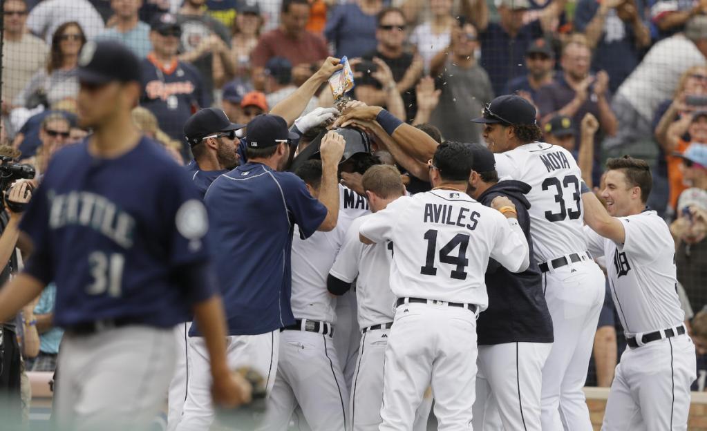 Tigers win on walk-off wild pitch, earning sweep of Seattle