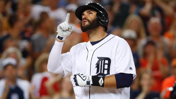 D-backs acquire J.D. Martinez from Tigers in 4-player deal