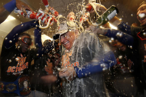 Mets beat Phillies 5-3 to clinch top NL wild card