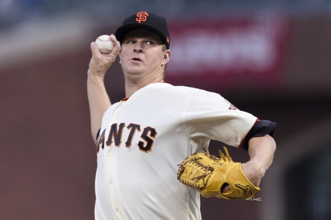 Matt Cain pitches Giants to 2-1 win against Dodgers