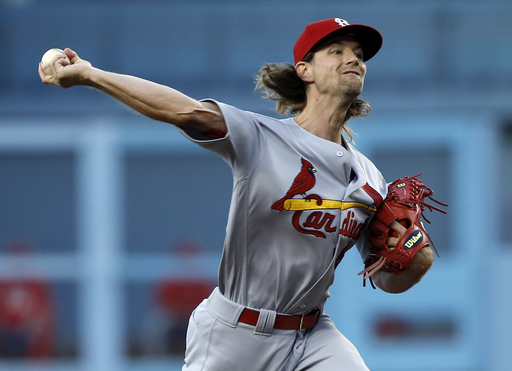Leake leads Cardinals to 6-1 win over Dodgers