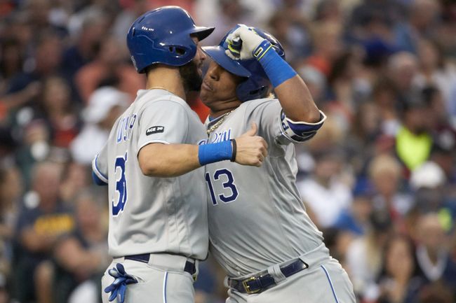 Perez, Moustakas homer to lift Royals over Tigers 8-2