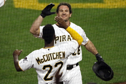 Jaso's pinch-hit homer powers Pirates by Rockies 5-2