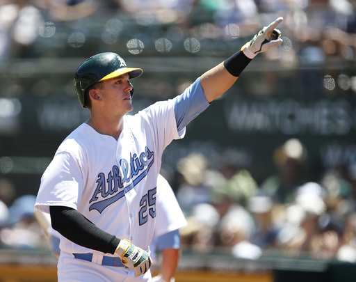 Mariners acquire Ryon Healy from A's