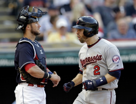 Dozier's home run lifts Twins past Indians 4-2