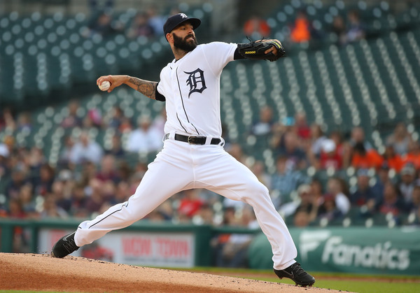 A's acquire Mike Fiers from Tigers for players to be named later